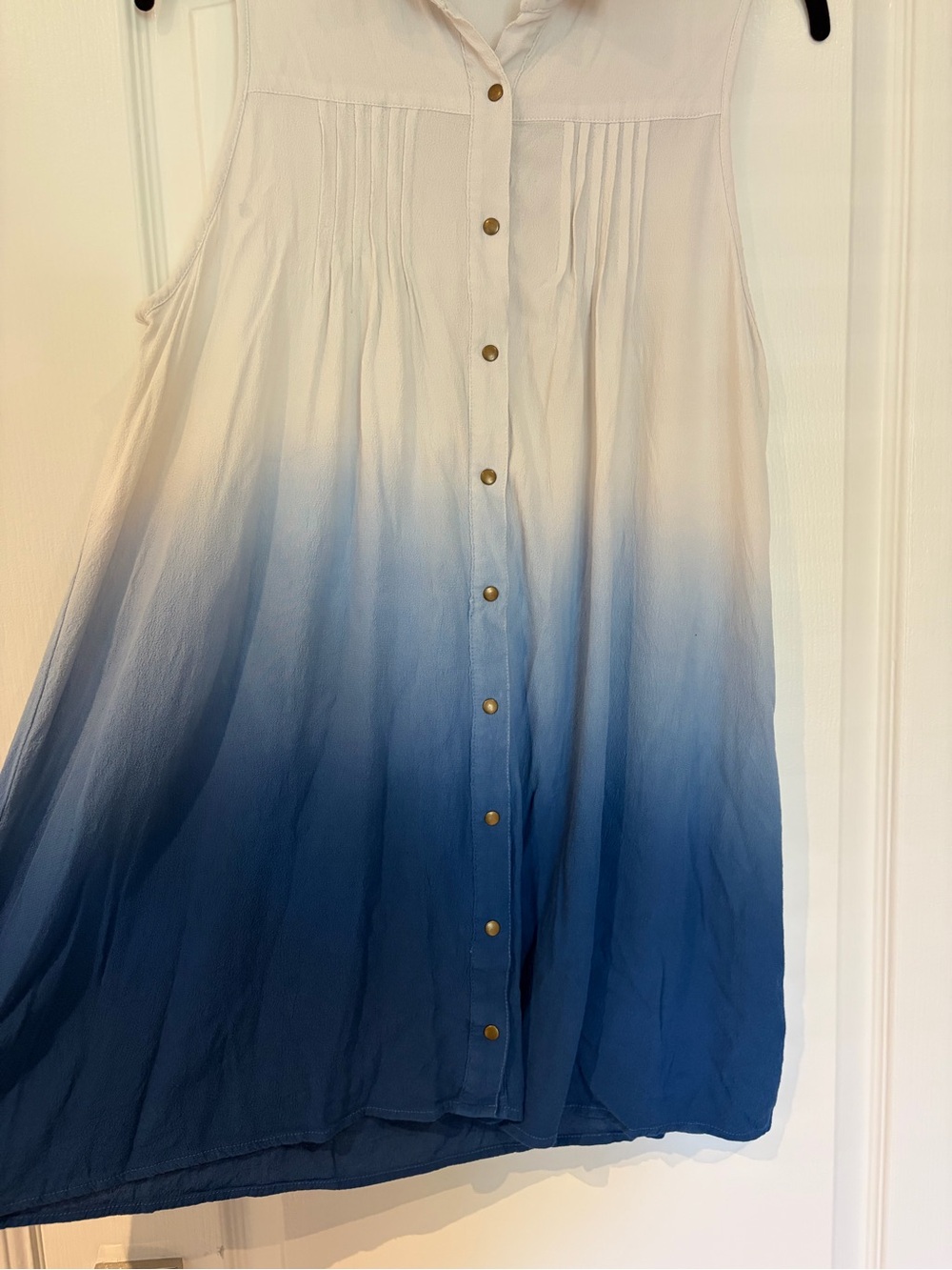 MINKPINK White to Blue Ombre Sleeveless Button-Front Gauzy Tunic Dress - Large - Picture 2 of 8